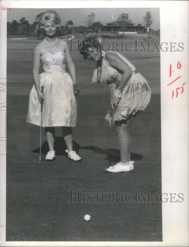 1969 Mrs  Loyd Ferrentino Elfin Golf Ruth - Historic Images