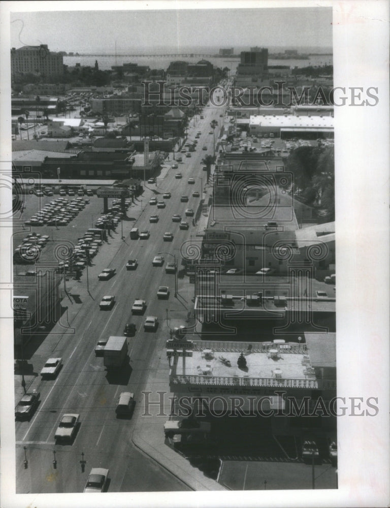 1972 Cleveland Street west Medical building - Historic Images