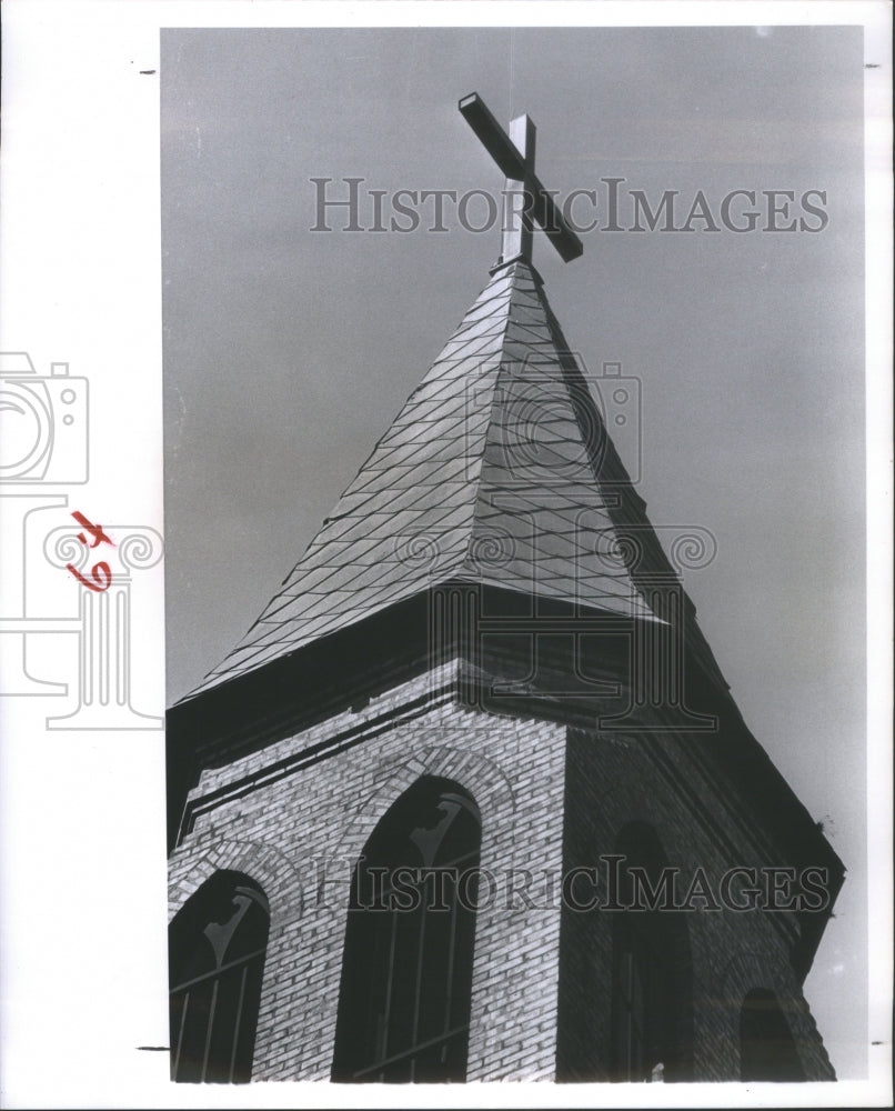 Press Photo Roof of St. Peter&#39;s Episcopal Church- RSA27983 - Historic Images