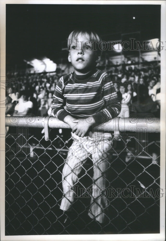 1971 Press Photo Four Year Old Alan Meserve On Fence Wa- RSA28103 - Historic Images