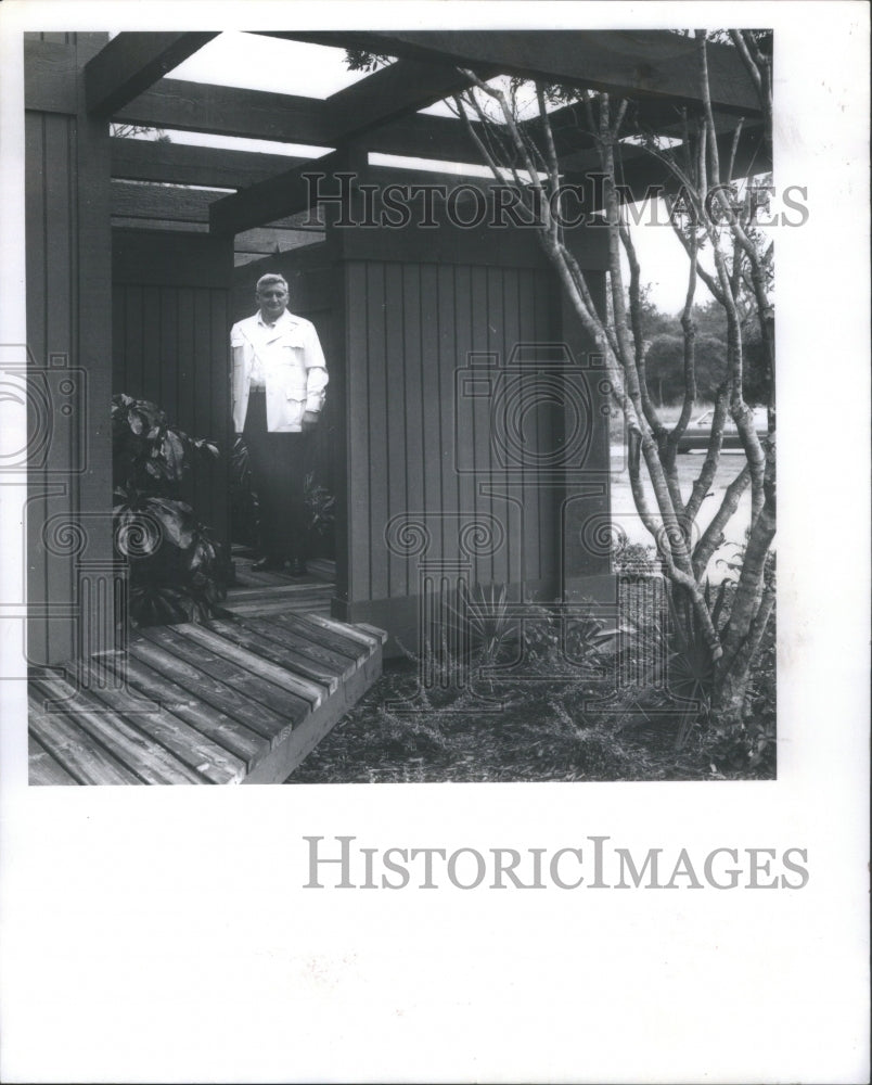 1979 Press Photo Robert Greenbaum Walled Garden Master - Historic Images