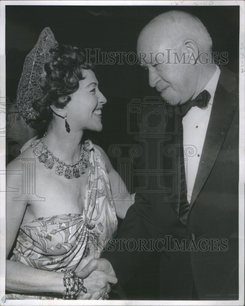 1971 Gen Bradley Chatting Mrs Hanley Ball-Historic Images