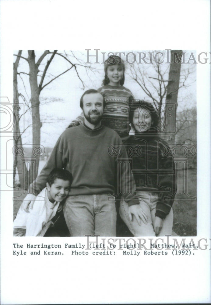 1993 Harrington Family Portrait Outside - Historic Images