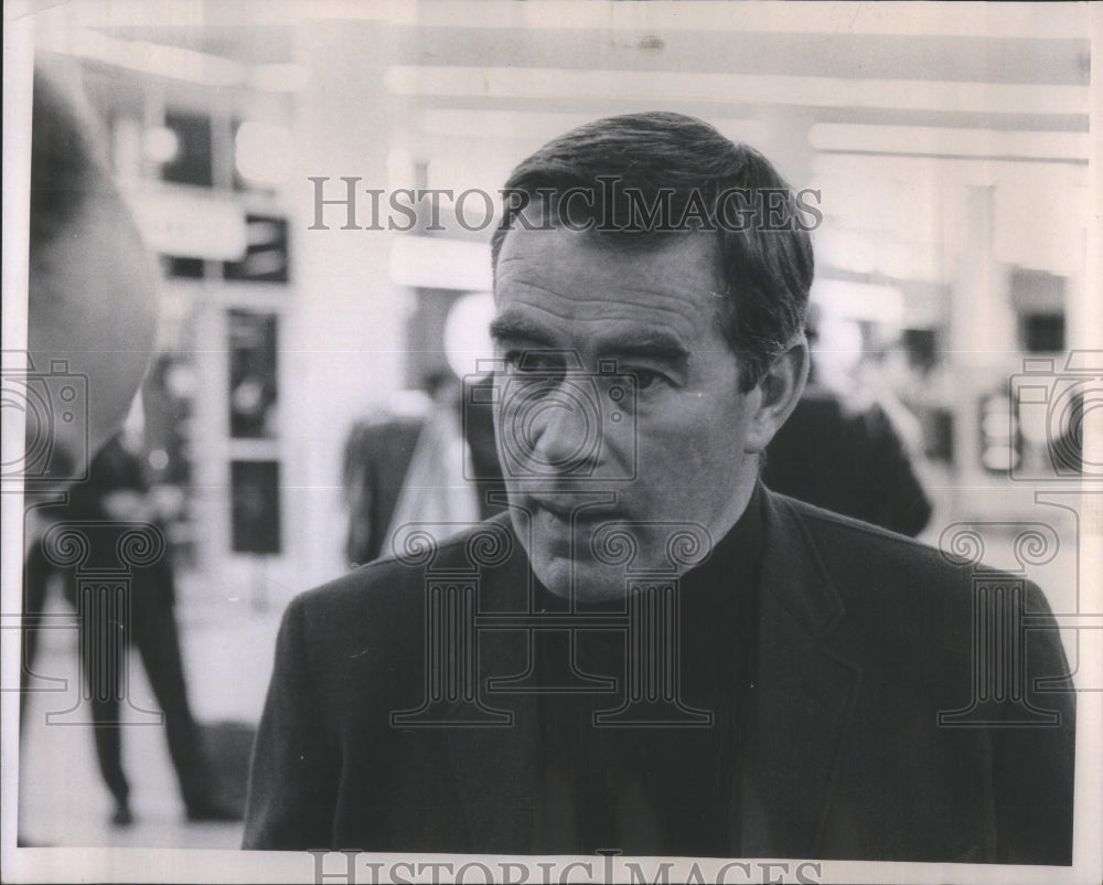 1970 Press Photo Don Henderson English actor George Bul- RSA28755 - Historic Images