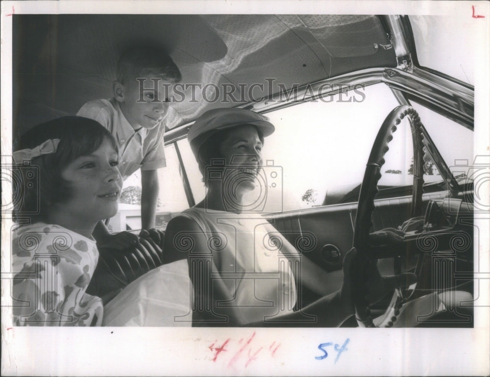 1964 Mother Chauffeur-Historic Images