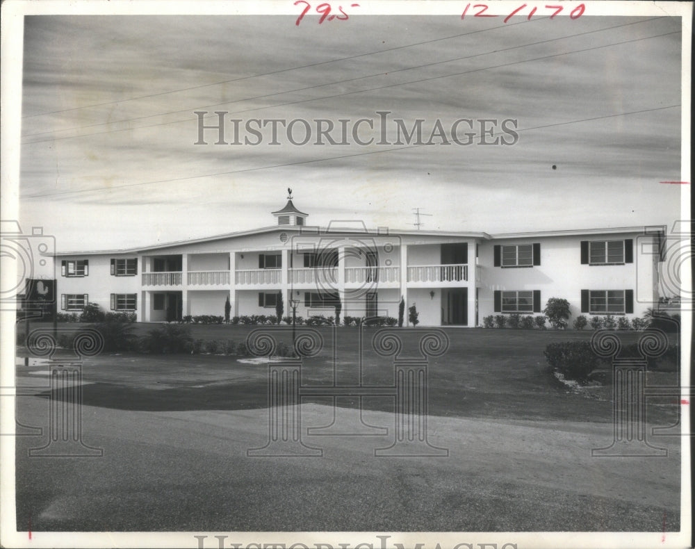 1968 Rooster Tail Apartment Treasure Island - Historic Images