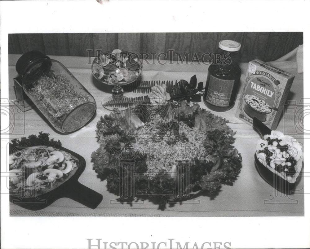 1981 Light Meal Clearwater Natural - Historic Images