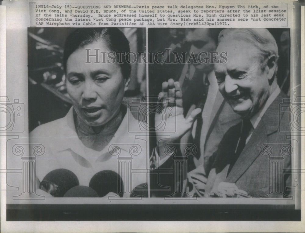 1971 Pairs peace Mrs. Nguyen Thi Binh Viet - Historic Images