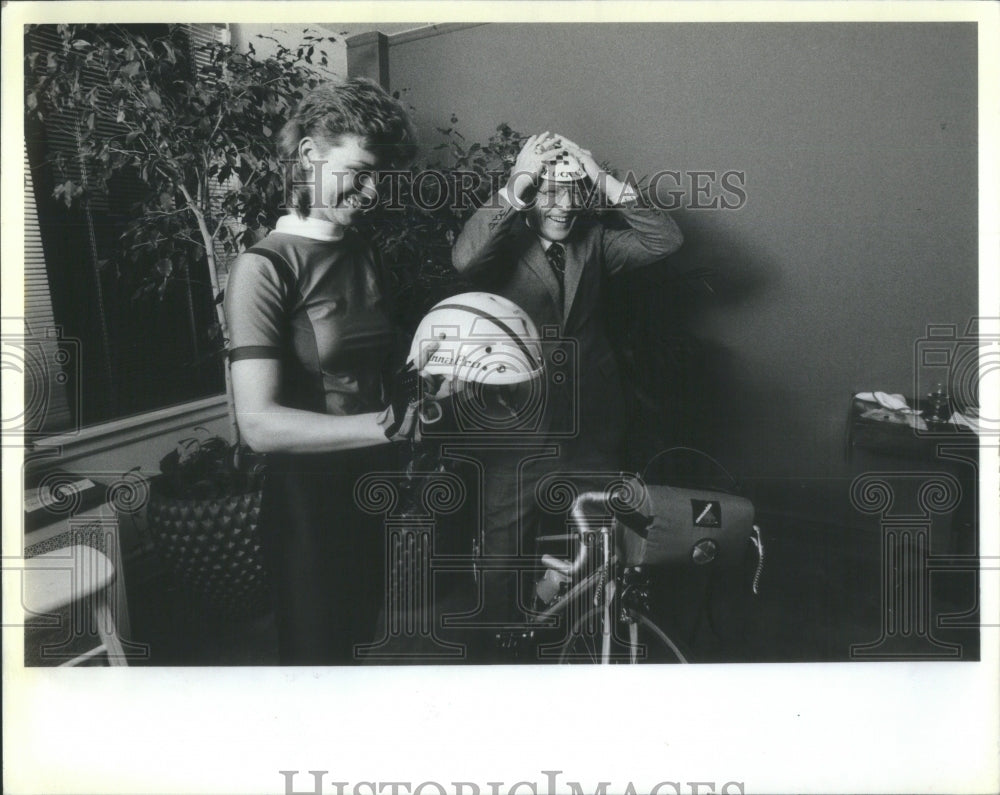 1984 Press Photo Wendi Grba John Owens American Cancer- RSA30897 - Historic Images