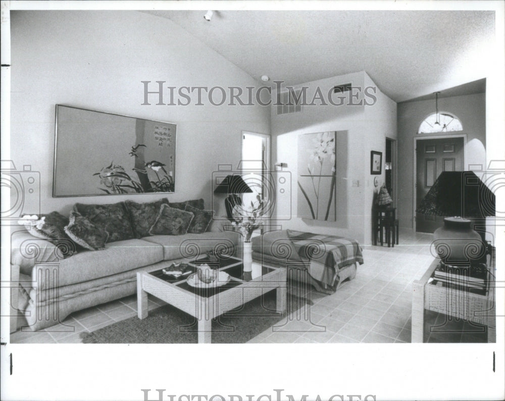 1991 Donaldson Model Home Interior - Historic Images