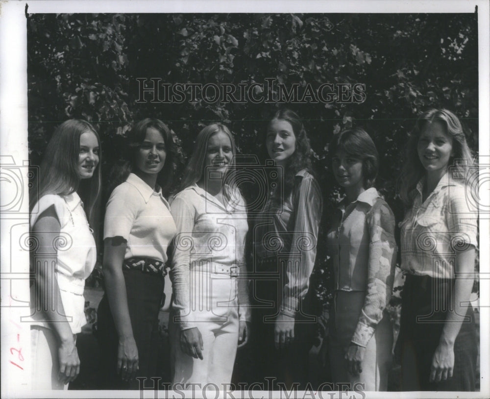 1977 Lori intelisano Jill Ryan Audrey Crown - Historic Images