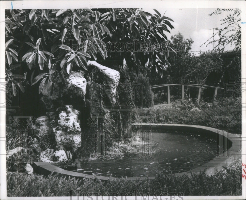 1965 A Japanese garden at a Snell Isle home - Historic Images