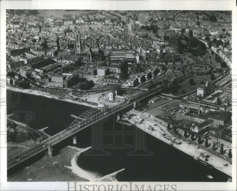 1977 Germany Bridge Rhine Holland Tourist - Historic Images