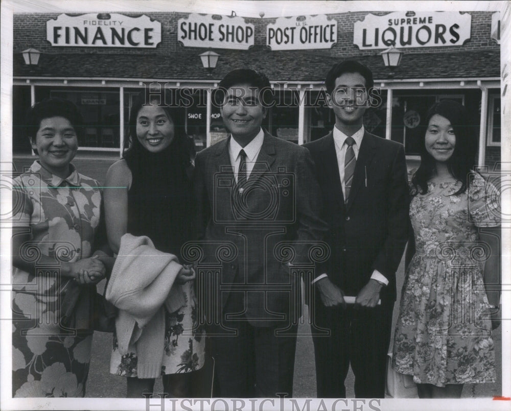 1969 Japanese student visit Sumiko Kageyama - Historic Images