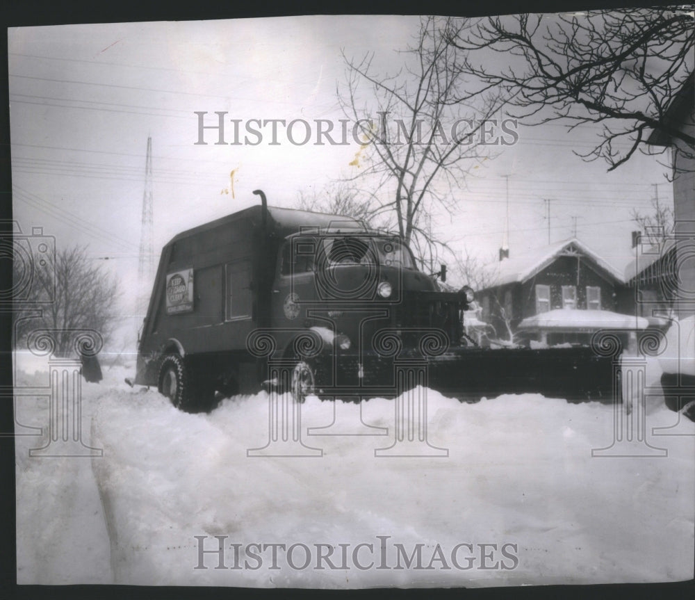 1958 Press Photo Chicago plow Carry Michigan City dig- RSA32563 - Historic Images