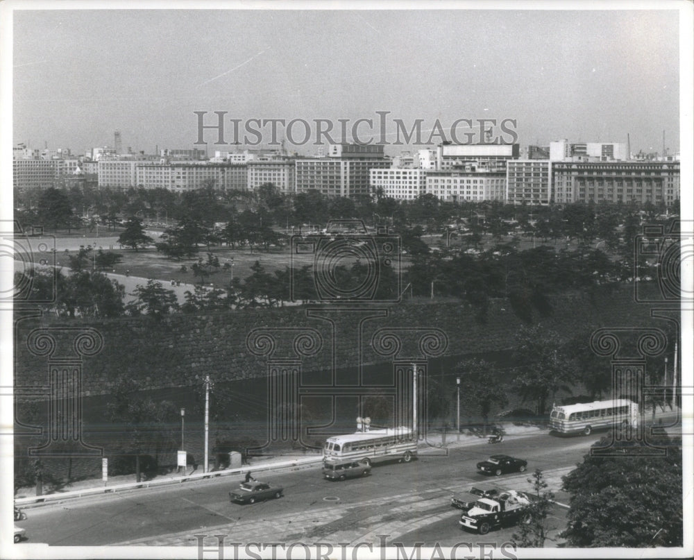 1965 Imperial palace plaza maraschino Tokyo - Historic Images