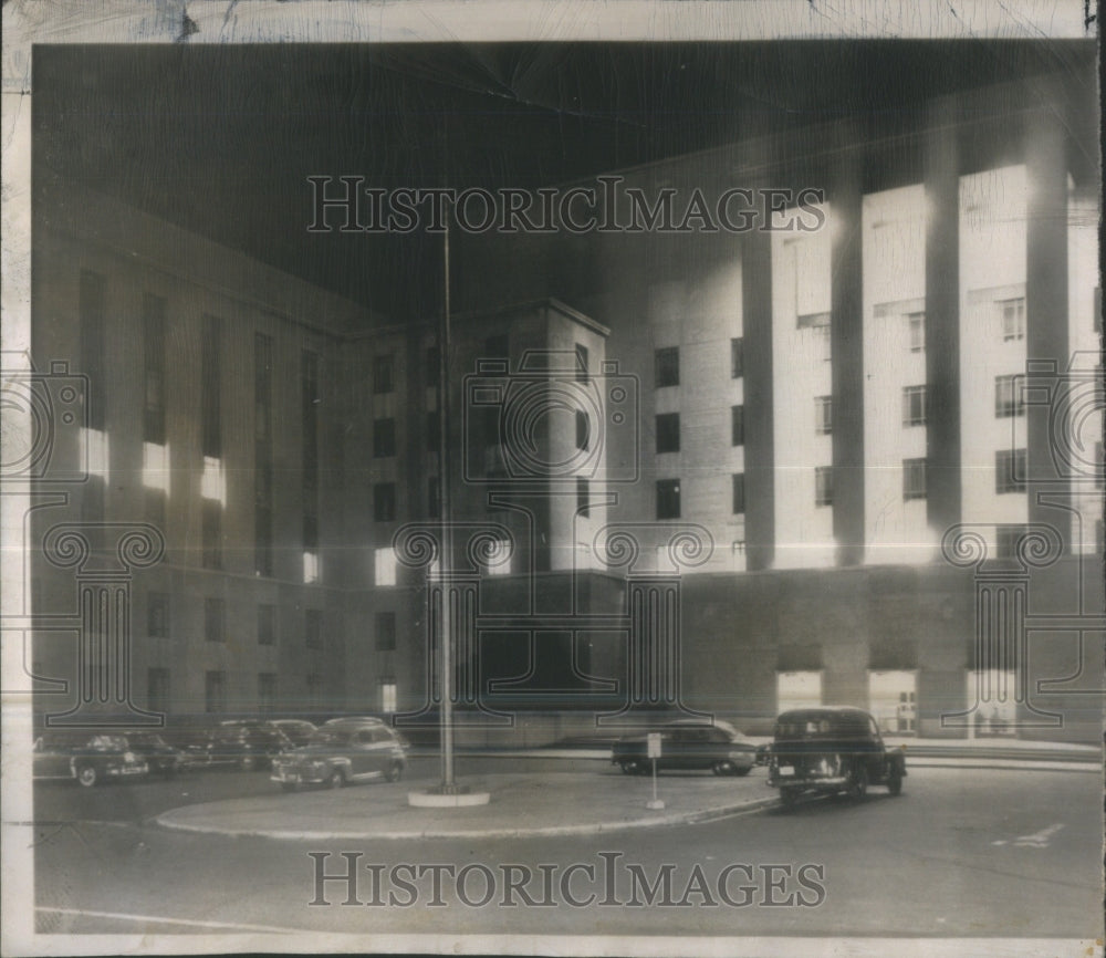 1950 Press Photo State department house light glow US- RSA32825 - Historic Images