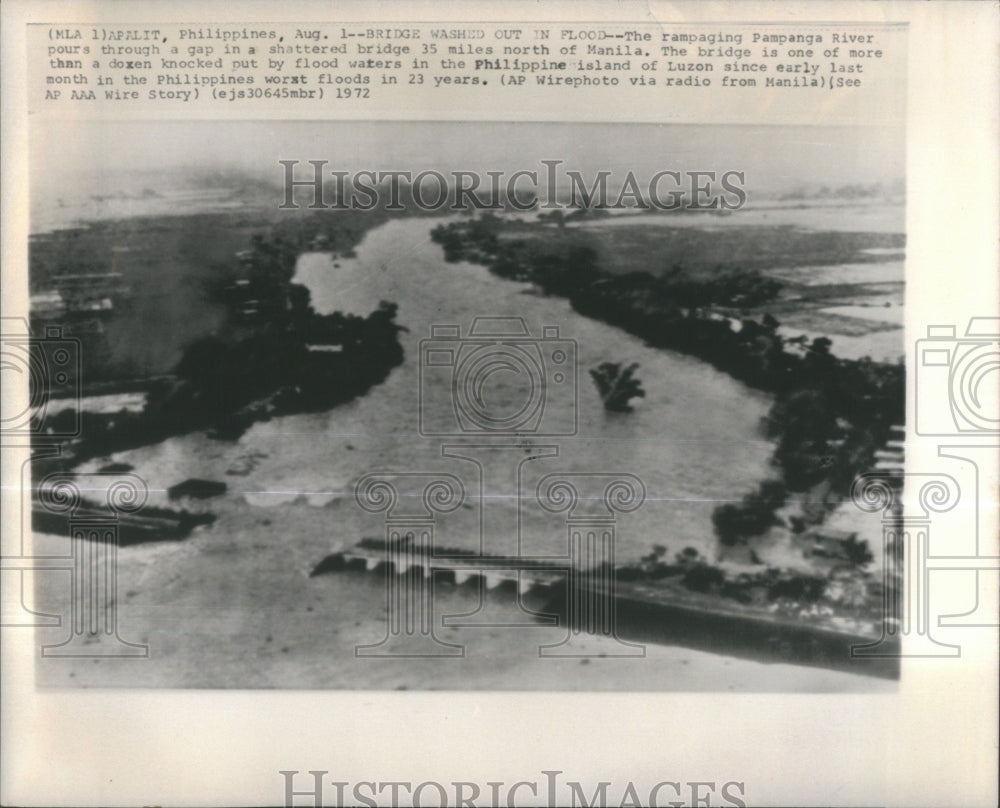 1972 Press Photo The rampaging Pampanga River shattered- RSA33451 - Historic Images