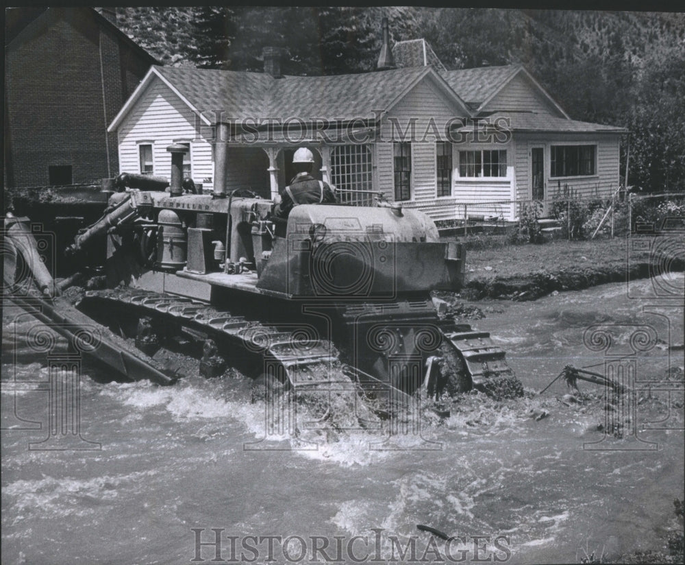 1965 Widen Channel Griffith St Room Tractor - Historic Images