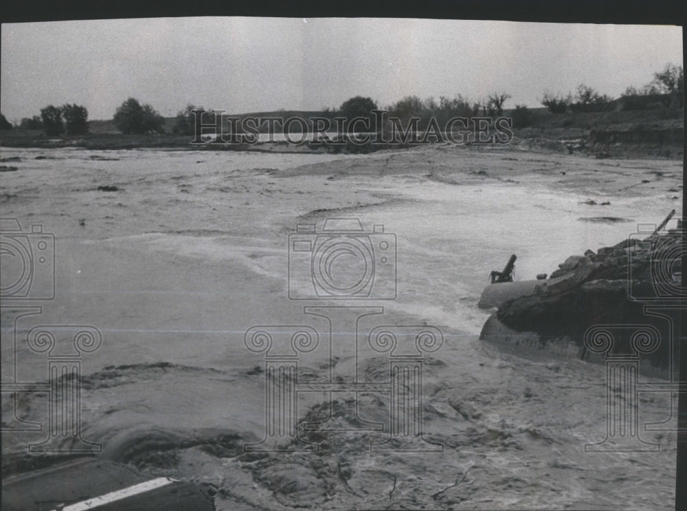 1966 Press Photo Havana Street Bridge Sand Creek Flood- RSA33567 - Historic Images