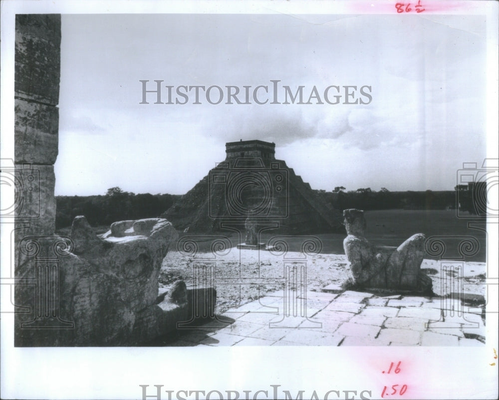 1983 El Castillo Temple Of The Warriors Chi - Historic Images