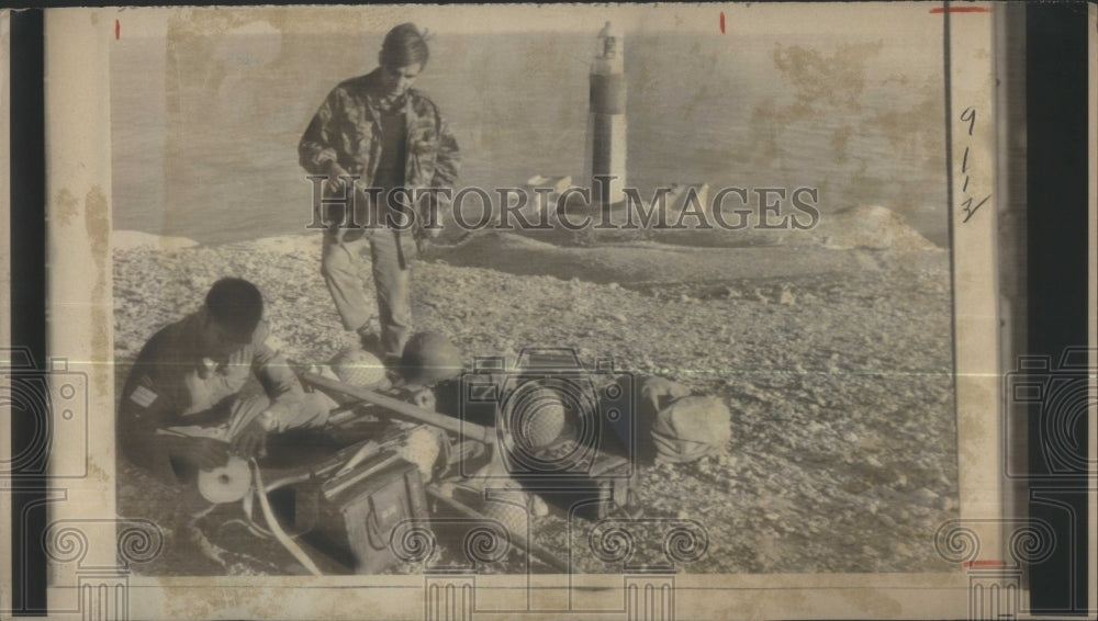1970 Press Photo Israeli Soldiers Shadwan Island War Of - Historic Images