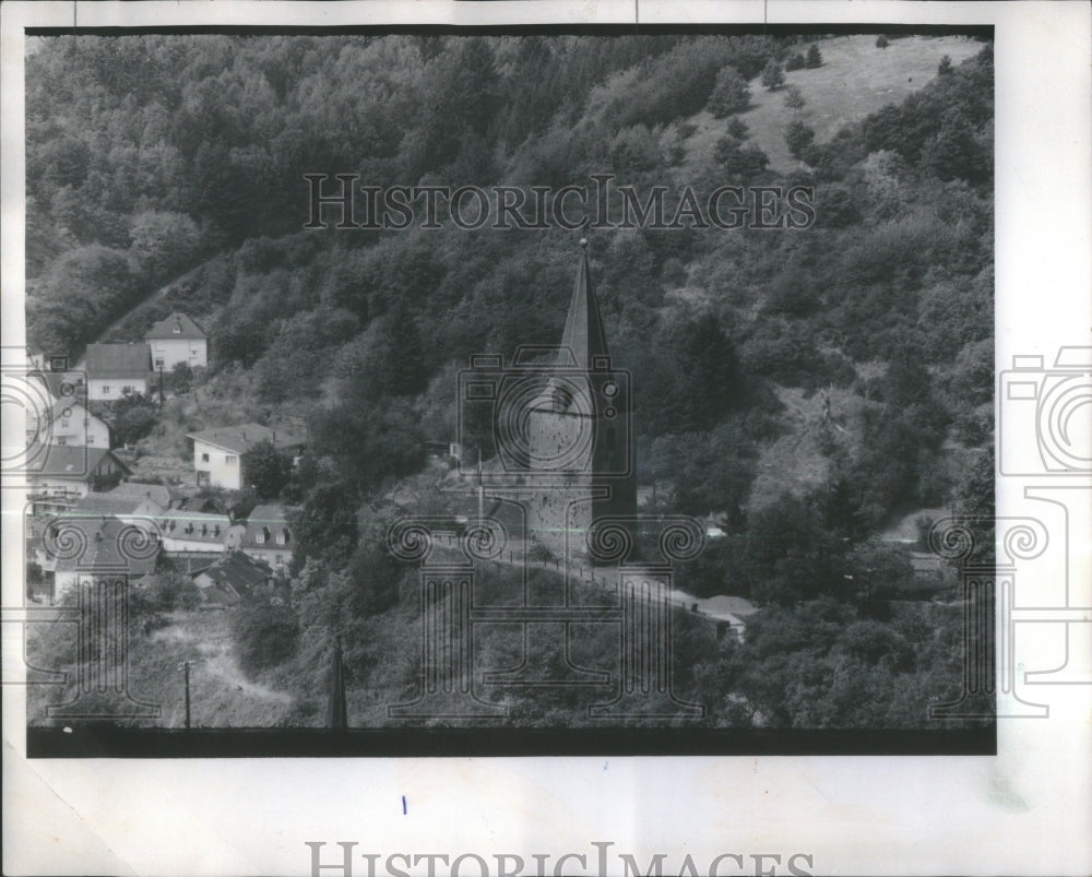 1976 Press Photo Ancient Chapel Vianden Luxembourg Shel- RSA34165 - Historic Images