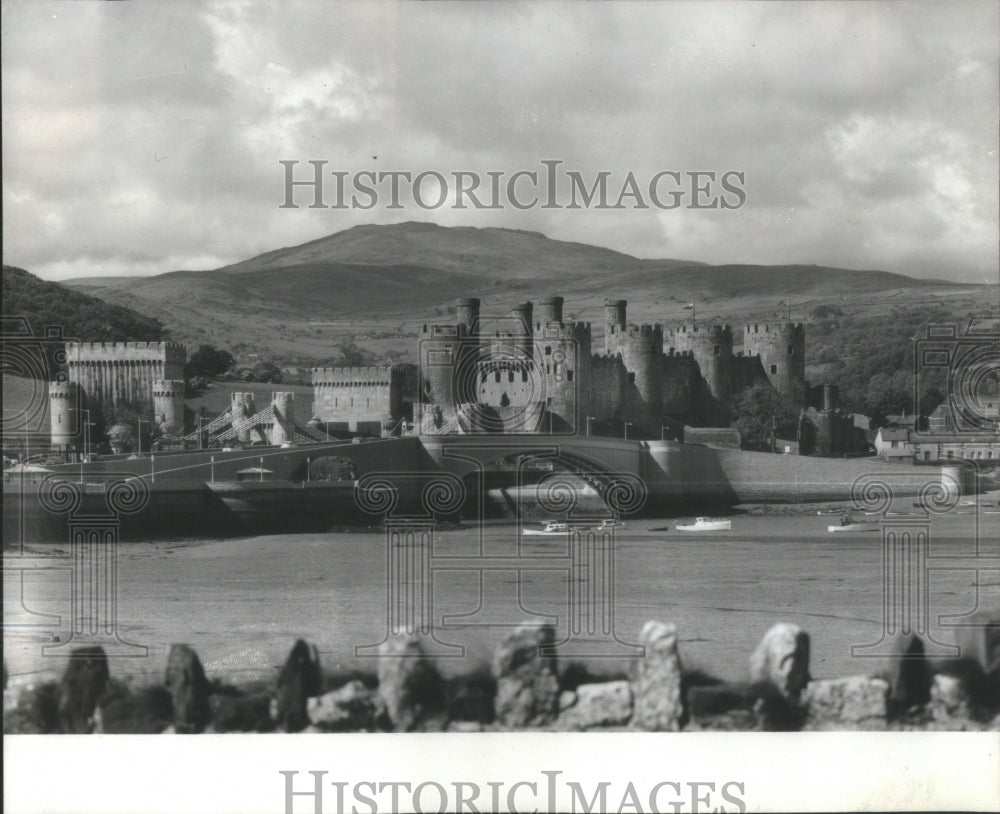 1982 Conwy Castle Welsh Fortress mouth Rive-Historic Images