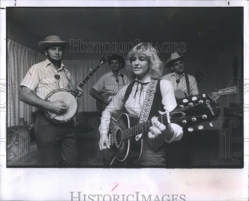 1981 Press Photo Banjo Ranch Band Calvin Kimball Eddie- RSA34995 - Historic Images