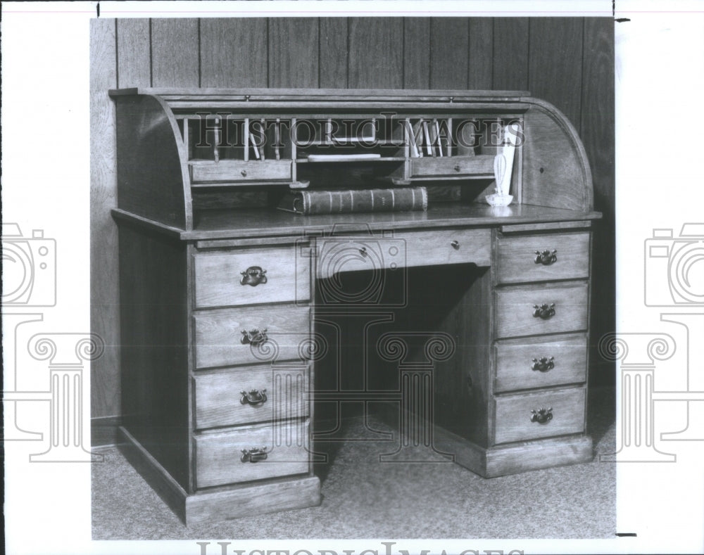 1993 Furniture Desks - Historic Images