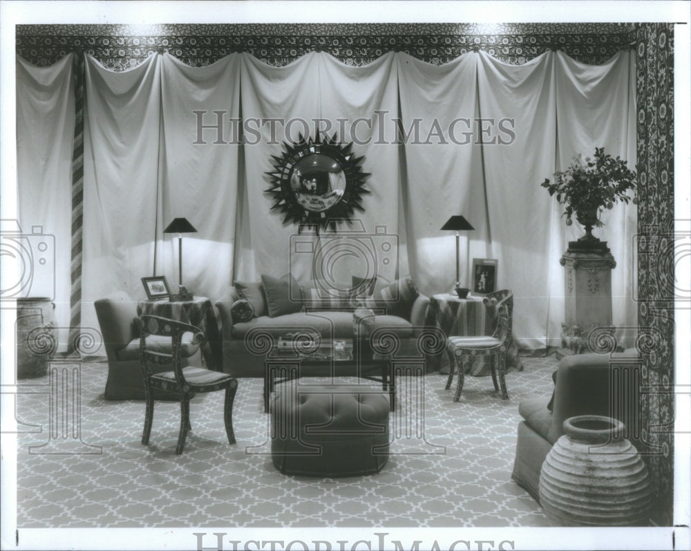 1989 Living Room Furniture Sun Mirror Wall - Historic Images