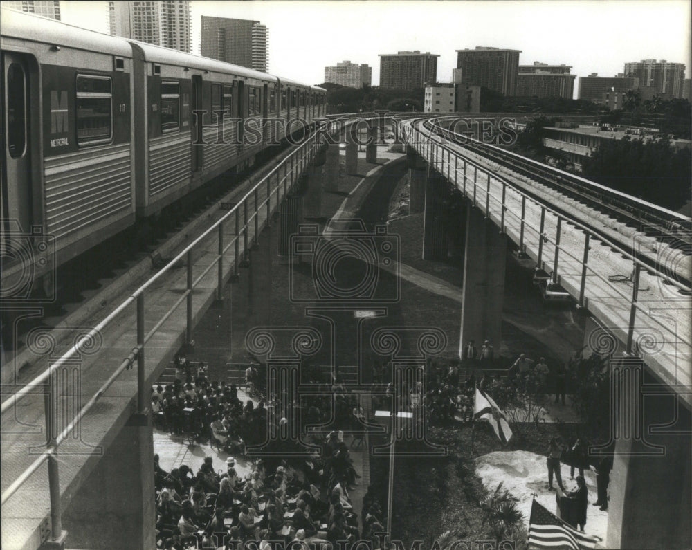 Press Photo Metro road Railroads- RSA36189 - Historic Images