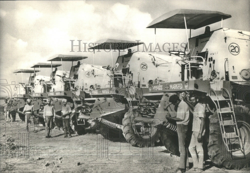 1973 Press Photo Modern agricultural machinery India- RSA37057 - Historic Images