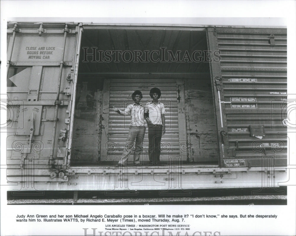 1980 Press Photo Judy Ann Green Michael Angelo Son Pose- RSA37181 - Historic Images