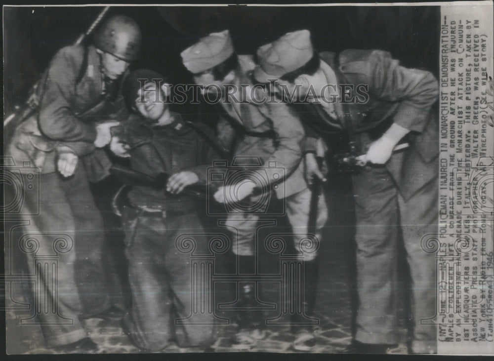 1946 Naples Policeman Comrade Hand Grenade - Historic Images