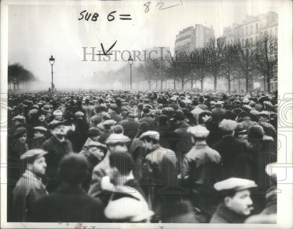 1934 COMMUNIST DEMONSTRATE PARIS STRIKE-Historic Images