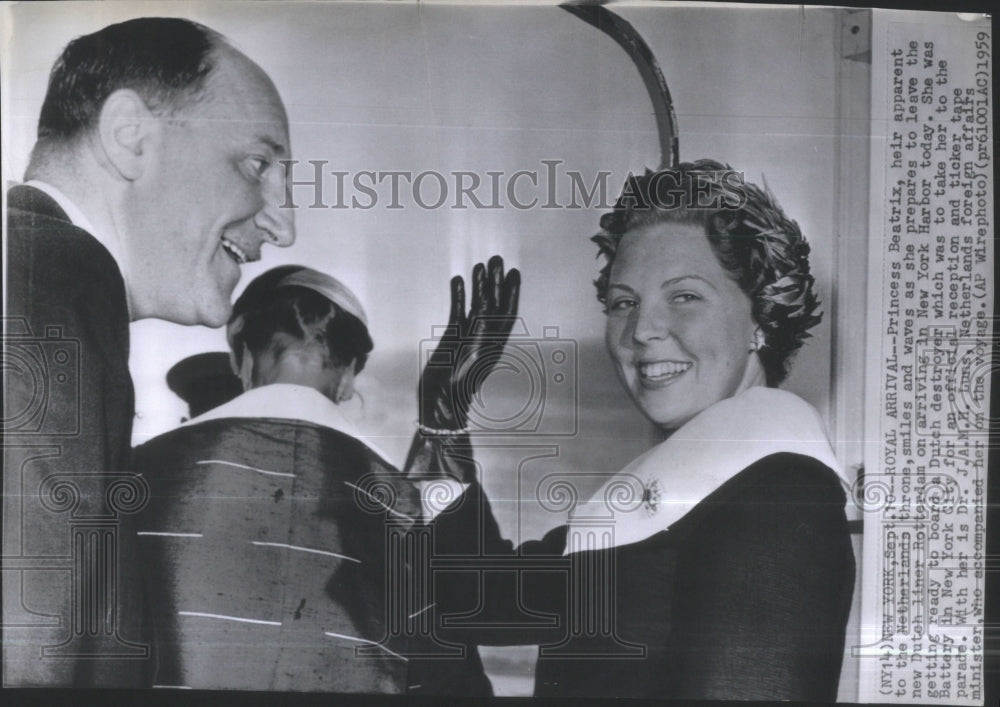 1959 Princess Beatrix Netherlands Throne - Historic Images