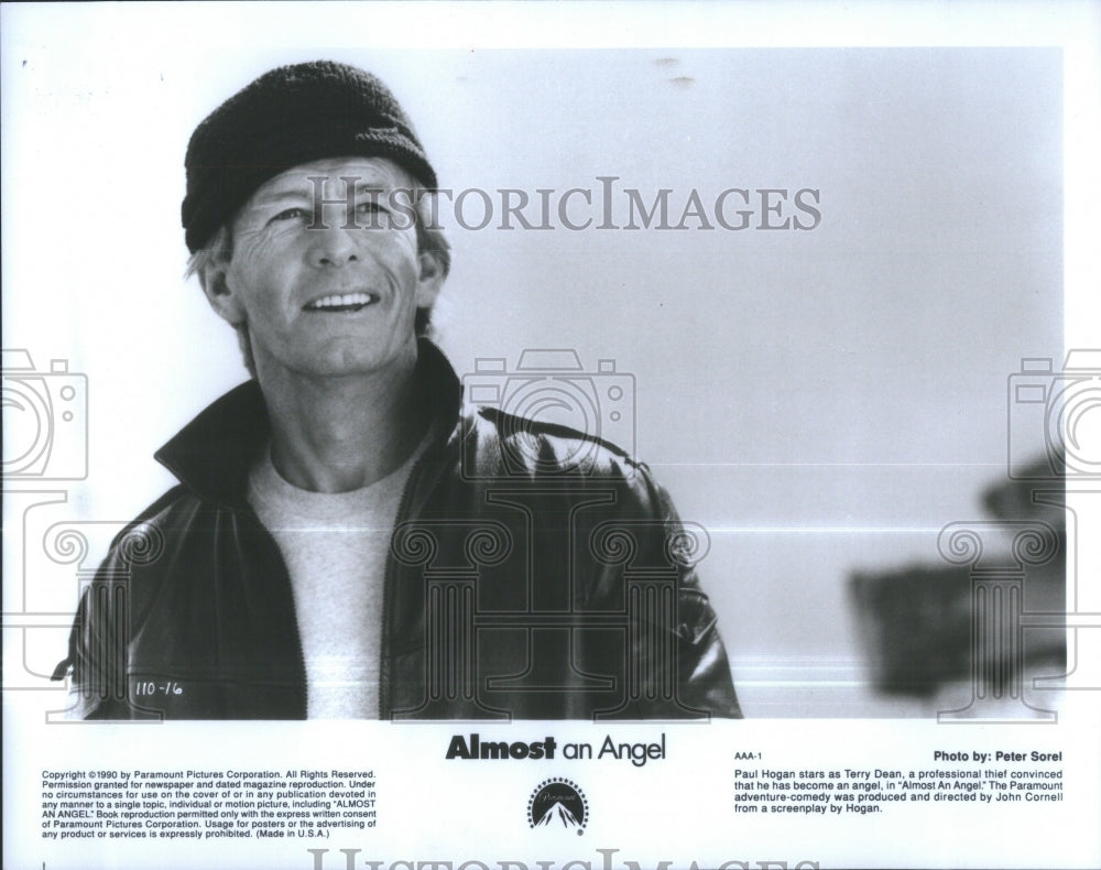 1990 Press Photo Paul Hogan stars Almost Angel movie - Historic Images