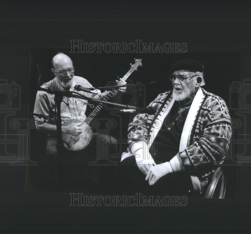 1993 Pete Seeger Burl Ives rehearsal Sing - Historic Images