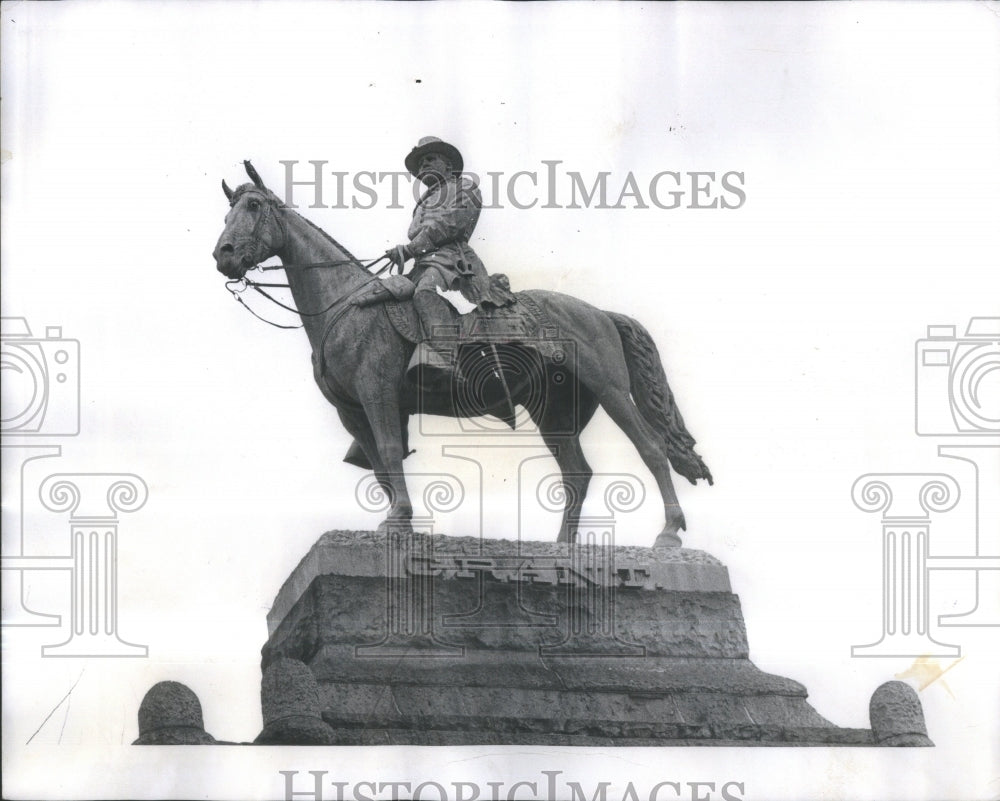 1973 Press Photo Statues-General Grant-Mount Stand-Four- RSA38651 - Historic Images