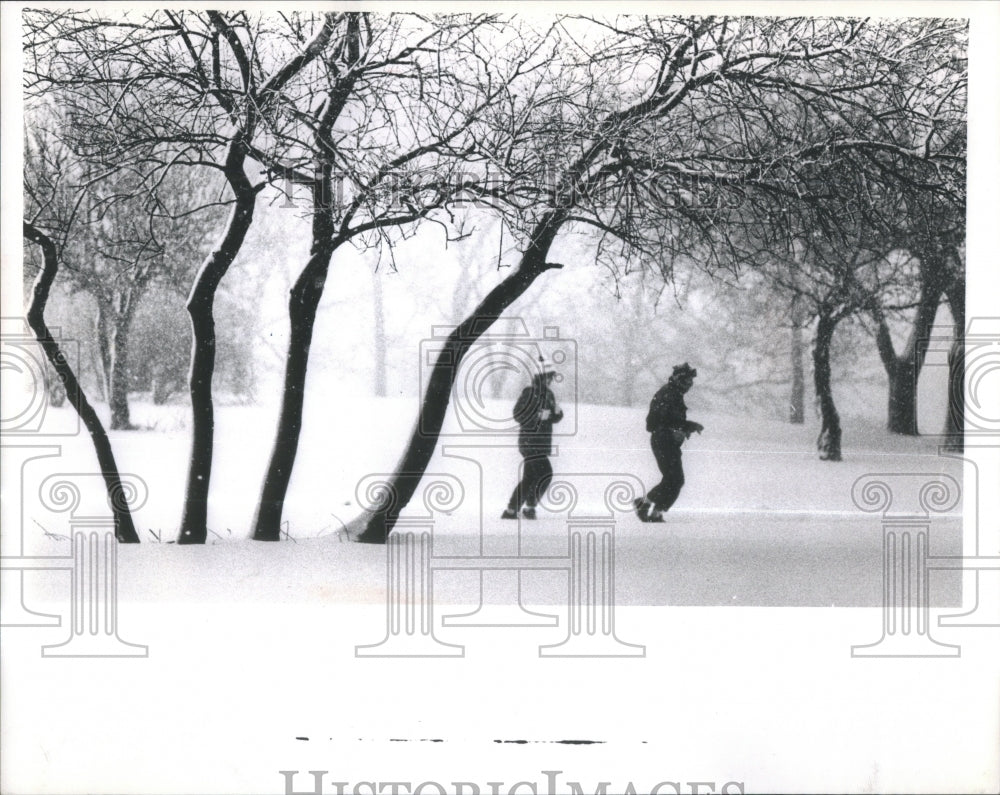 1989 Jogger-Plow-Near Foster Lake Shore-Dri - Historic Images