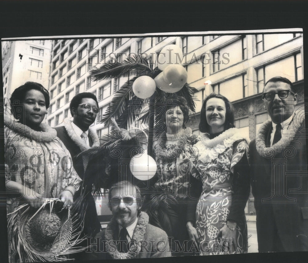 1972 Press Photo Volunteer of the Year Finalists- RSA38907 - Historic Images