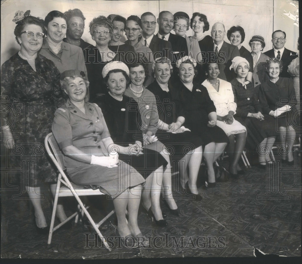 1961 Press Photo Candidates Volunteer of the Year- RSA38925 - Historic Images