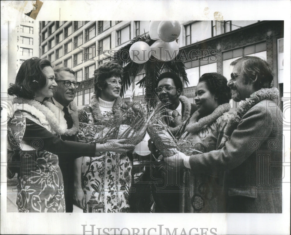 1972 State Street Council Volunteers - Historic Images