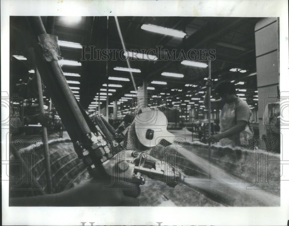 1965 Press Photo Stanray Corp. Traveller Boat Division- RSA38995 - Historic Images