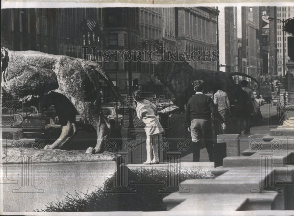 1968 Spring Weather Art Institute Chicago - Historic Images