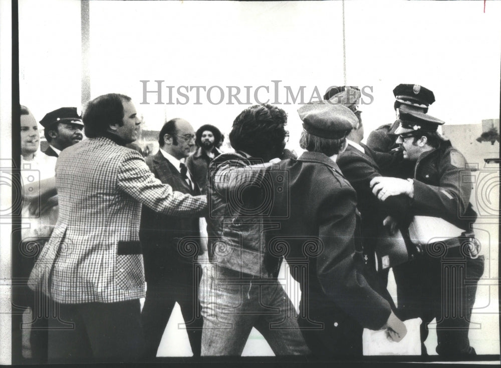 1977 Stateville Penitentiary Guards Riot - Historic Images