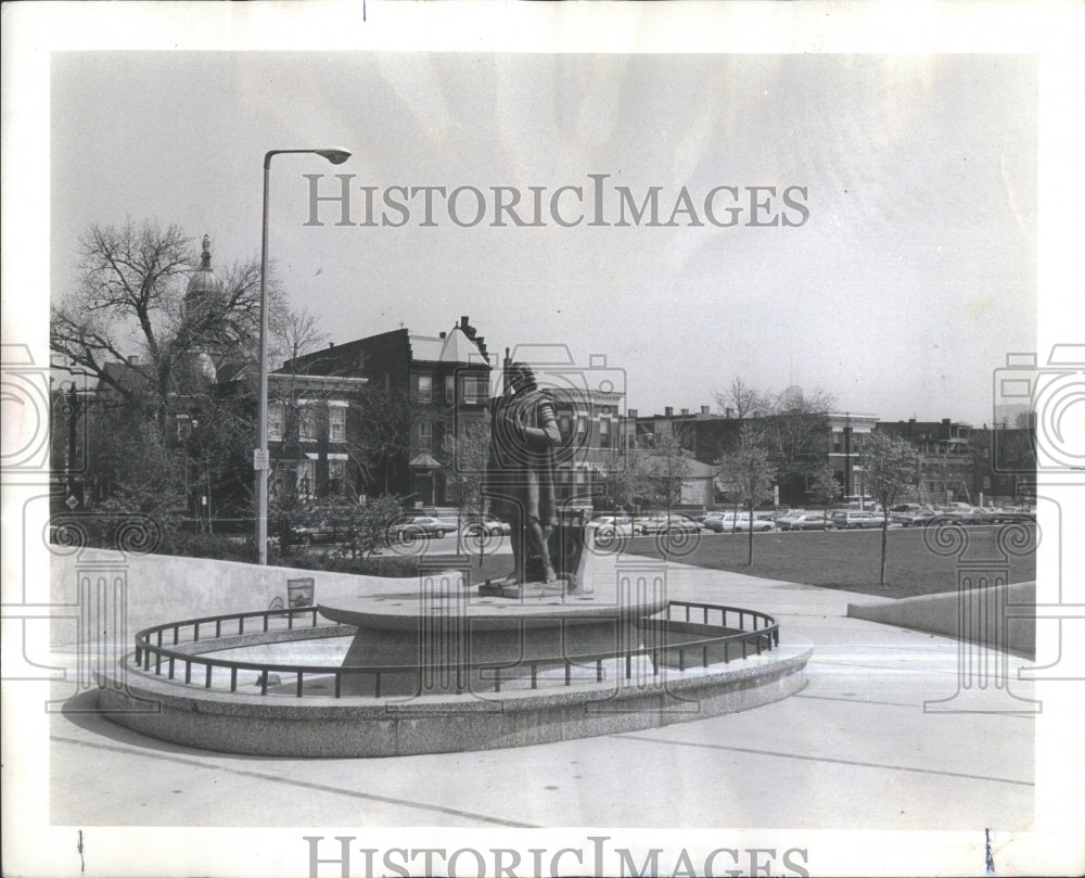 1972 Press Photo restored old houses ring Columbus Plaz- RSA39151 - Historic Images