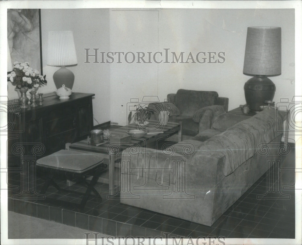 1969 Press Photo Pacific Furniture Saddlebag Sofa- RSA39575 - Historic Images