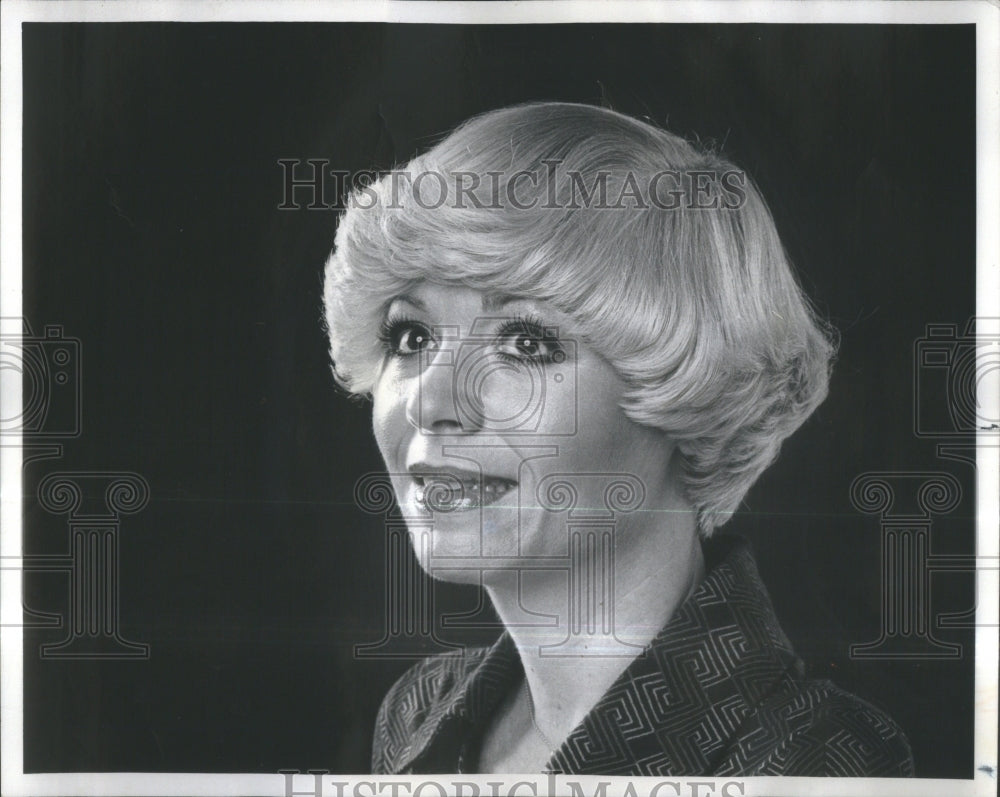 1977 Helene Weiner Hairstyle - Historic Images